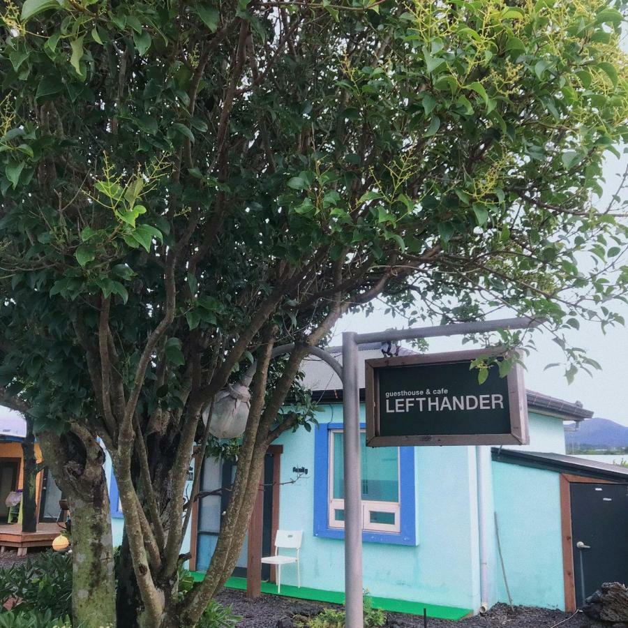 Lefthander Guesthouse Jeju by Eksteriør bilde